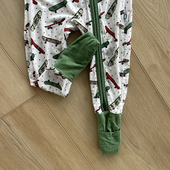 Dream Big Little Co Bamboo Dream Romper Christmas - Picture 4 of 5